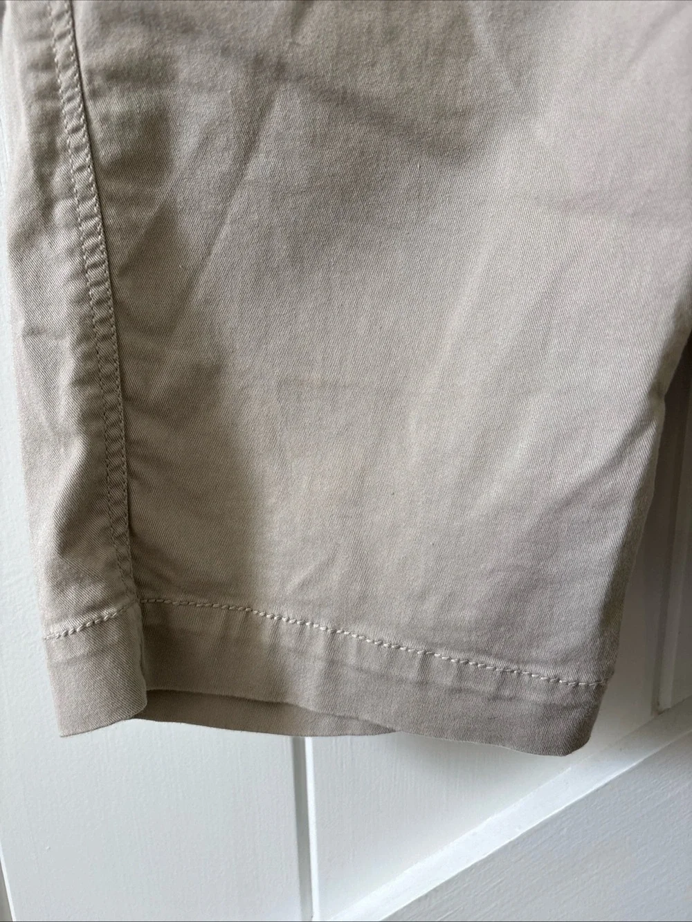 DKNY Womens Chino Bermuda Shorts Khaki Size 12 Mid Rise 11” Inseam Casual